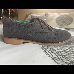 Toms suede Brogue wing tips